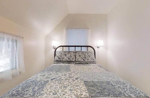 Hammondsport Cottage | Maple Hideaway:"Lots of Privacy!"