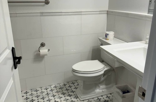 Cumberland Center Bed & Breakfast | Maplewood 4B (Green Room)