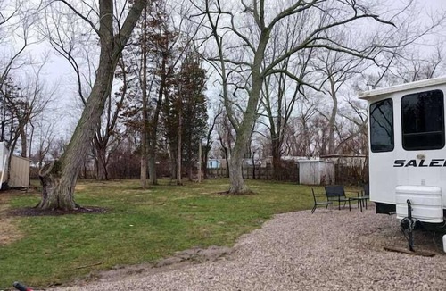 Marblehead House | Marblehead Park Model Camper 150 Yards From Water!
