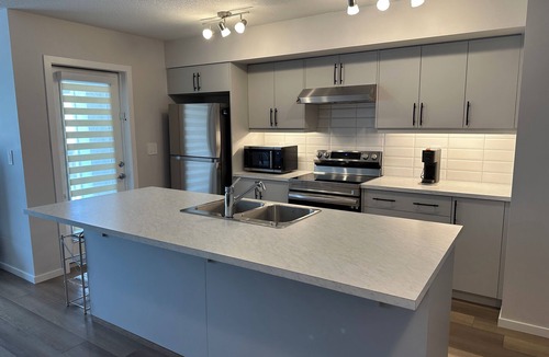 Airdrie House | Marvelous Newly Built Entire Three-Level Townhome in Airdrie