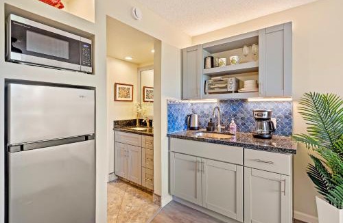 Kihei Apartment | Maui Banyan Studio, King Bed, Steps to Kam2 Beach