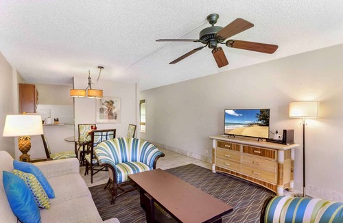 Kahana Resort | Maui Lahaina Condo 2 Bedroom
