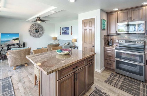 Kihei Condo | Maui Parkshore 410 - Modern Renovation & Stunning Ocean Views, Kamaole III Beach