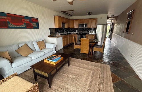 Kuau Apartment | Maui's best Surf, wdsurf, snorkeling by secluded beach+ AC