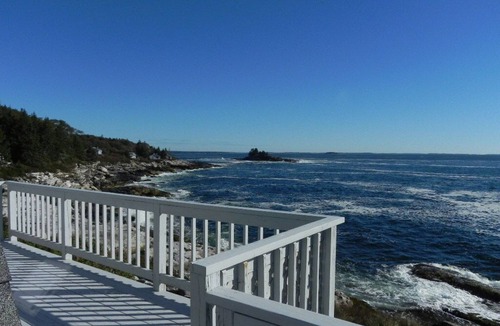 New Harbor Apartment | McFarland Shore/New Harbor