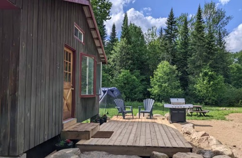 Hastings Highlands Cabin | Meadowlark #5