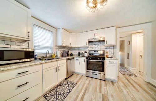 Meadville Apartment | Meadville Apartment w/Deck < 2 Mi to Allegheny!