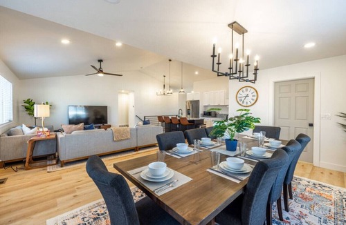 Sandy House | Meeting Place | Hot Tub, Theater Room, Mini Golf, Foosball
