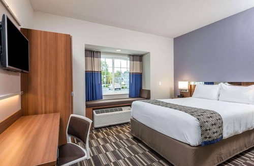 Altoona Hotel | Microtel Inn & Suites By Wyndham Altoona