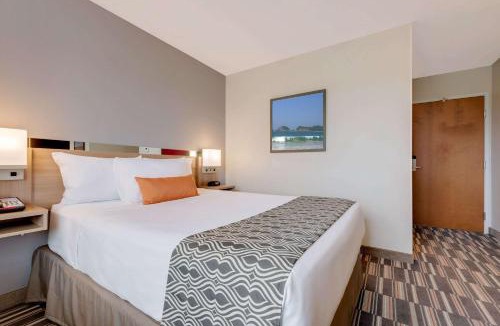 Clarion Hotel | Microtel Inn & Suites by Wyndham Clarion