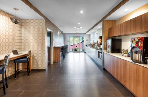 Warsaw Hotel | Microtel Inn & Suites by Wyndham Warsaw