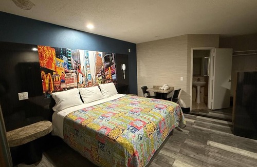 North Patchogue Hotel | Midway Motel