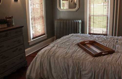 Peninsula House | Midwestern Farm Home Fully Complemented With A Complete And Modern Restoration.