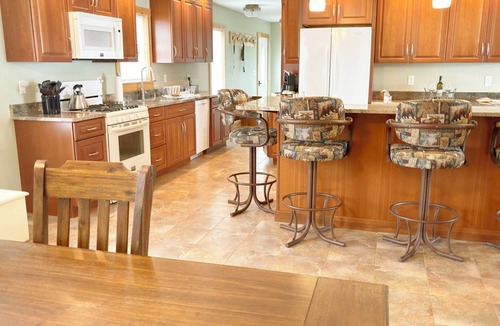 Trenton House | Mill Cove: spacious property w/water views, kayaks, and close to Acadia!