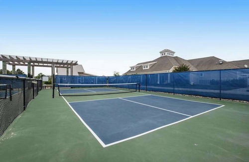 Frankford House | Millville by the Sea townhome with clubhouse, pools & wellness center access