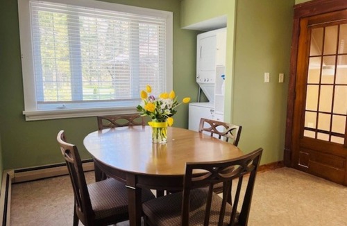 Hamburg House | Mina's Place @ Footprint Farms