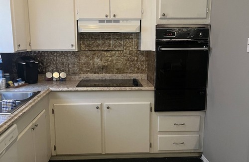 Shreveport House | Minutes from lots of shopping, local airport and hospitals !