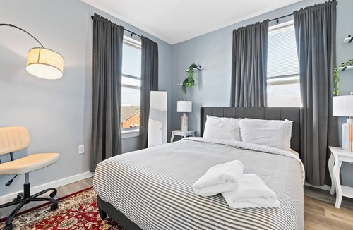 Everett Apartment | Modern 1BR Near Encore z0na