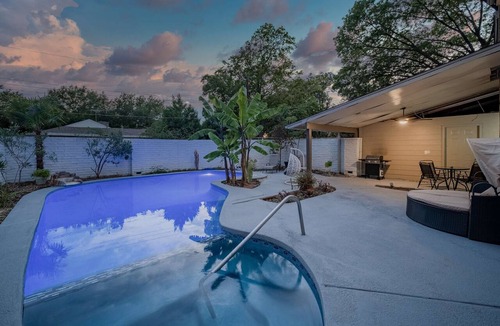 Dallas House | Modern 5BR w/Pool, Cinema & Game Room