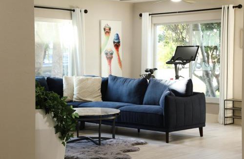 Naples Park Villa | Modern Beach Villa with Private Fenced Backyard