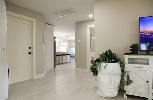 Naples Park Villa | Modern Beach Villa with Private Fenced Backyard