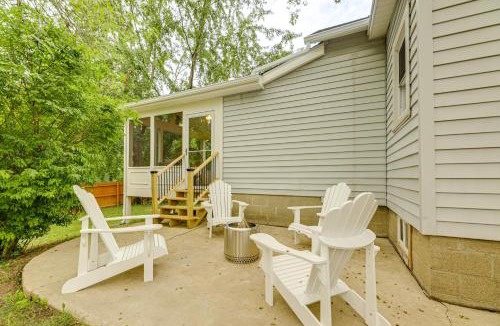 London House | Modern Comfort Near Columbus: Home w/Yard & Porch