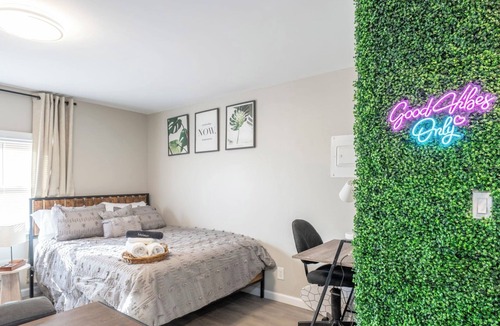 West Orange Apartment | Modern & Cozy Studio with Luxe Spa-Like Bathroom, Close to NYC+Major attractions