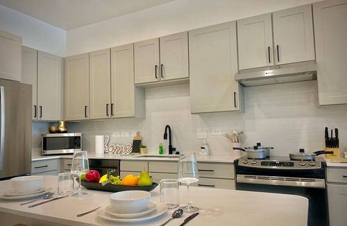 Sherman Apartment | Modern&cozy, Washer/dryer, Pool,gym,workerfriendly