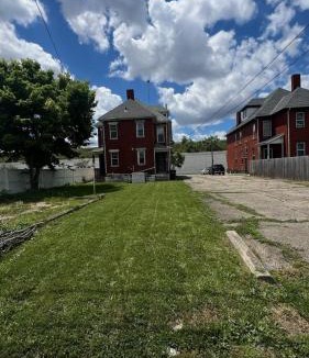 Near East Columbus House | Modern Home, 8 Min to Airport and 5 Min to OSU