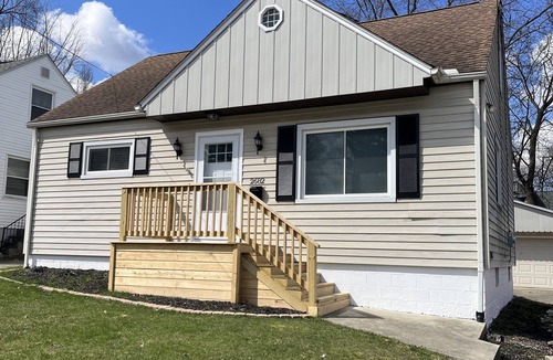Cuyahoga Falls House | Modern House for Traveling Professionals!