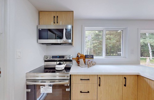 Kearney Cottage | Modern Lakefront Escape In Muskoka