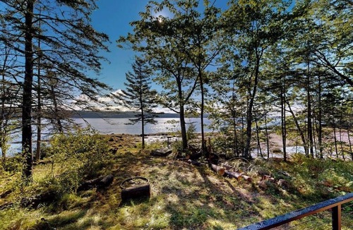 Sandy Point Cabin | Modern Maine cottage with river views, deck, and a convenient washer/dryer