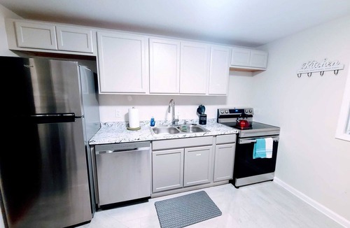 Syracuse Apartment | Modern NEW Designer 2 BR Unit - Near University/Hospitals
