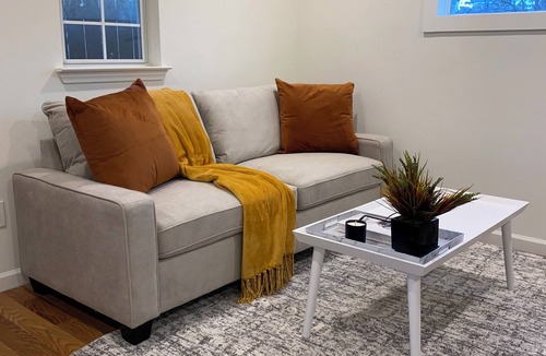 Oak Cliff House | Modern One bedroom Near Bishops Arts District