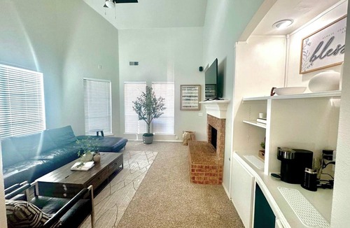 Frisco House | Modern Spacious 4BR Home Near PGA, Hospitals & Corporate. Great amenities.