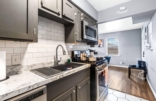 Cityplace Condo | Modern & Spacious Condo 2BR/2BA Retreat Near Downtown + Free Parking
