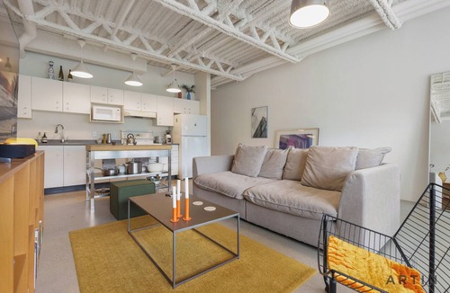 Mount Pleasant Condo | Modern & Stylish Studio Flat - Right off Main St.