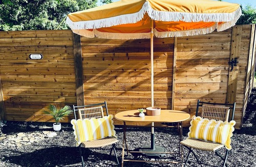 Venus House | Modern Tiny Home Firepit Near AT&T Stadium