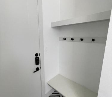 Addison Apartment | Modern Townhome