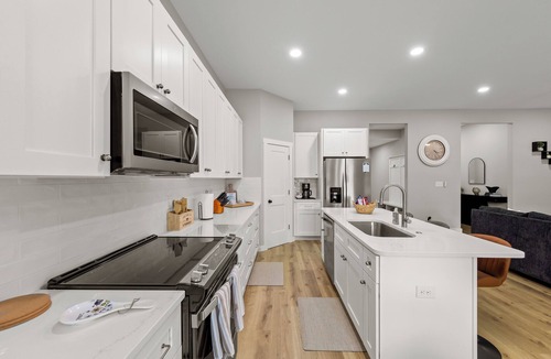 Mount Holly House | Modern Upscale 3BR in Mt Holly