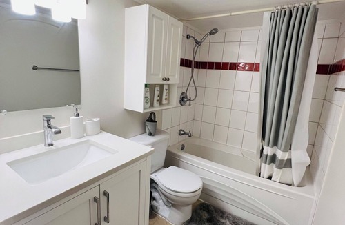 Cordova Bay Apartment | Mon Studio