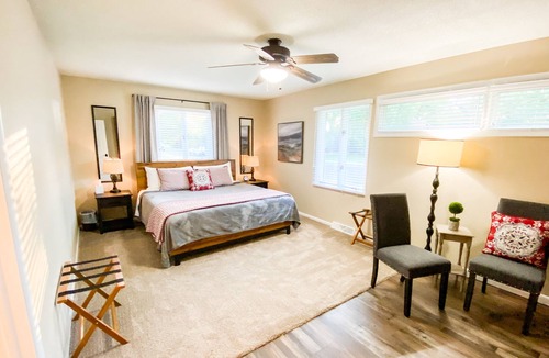 Monett House | Monett Masterpiece: A Grand Stay in a Small Town