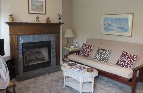 Bonnet Shores House | Monthly Summer Rental in Bonnet Shores - Private Neighborhood Beach