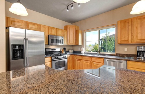 Bear Hollow Village Condo | Moose Mgmt-Bear Hollow 3301: Grill-HotTub