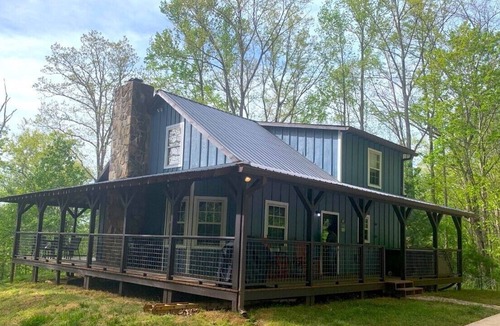 Choestoe Cabin | Morning Star,Rustic Upscale Cabin wonderland in the forest, Fence-in Yard