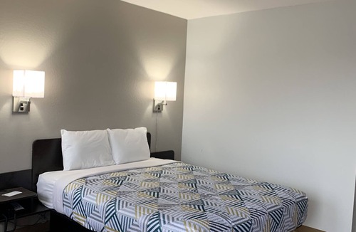 Dayton Hotel | Motel 6 Dayton, OH