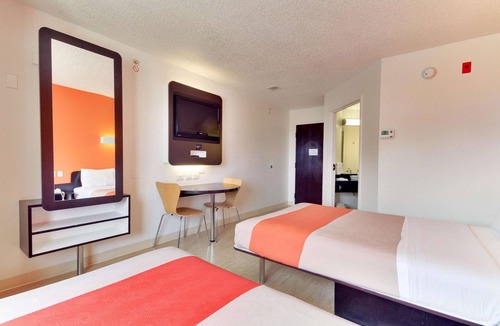 Lewisville Hotel | Motel 6 Lewisville, TX - Dallas