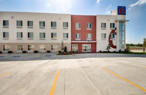 Tulsa Hotel | Motel 6-Tulsa, OK