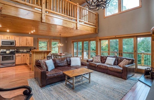 Bethel House | Mount Brook Cabin with Sauna
