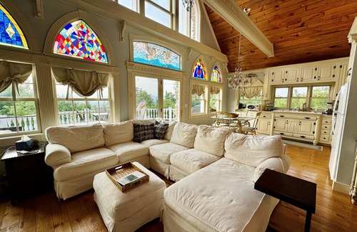 Conway Ski Chalet | Mountain Chalet w/Breathtaking Views, Hot Tub, Theater & Pub